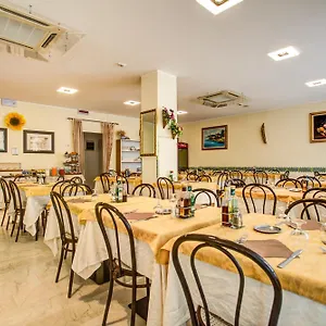 hotel-tiziana.riccione-hotels.org/